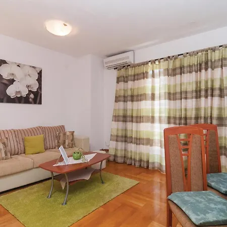 Two-bedroom In Apartament Split