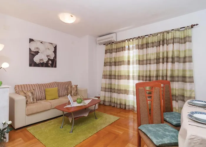 Two-bedroom In Appartement Split