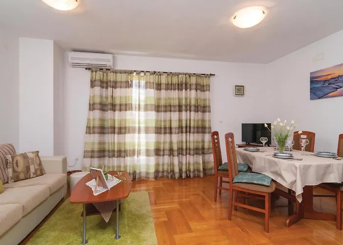 Two-bedroom In Appartement Split